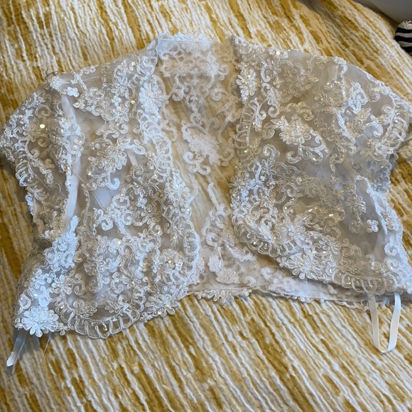 Beaded bridal jacket - Picture 4 of 6